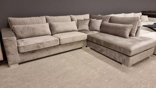 Showroom UITVERKOOP - DIRECT ophalen - VELVET hoekbanken, Huis en Inrichting, Banken | Bankstellen, Nieuw, Hoekbank, Vierpersoons of meer