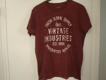 Rood shirt met opdruk. Maat L. beschikbaar voor biedingen