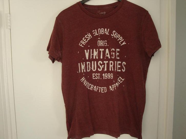 Rood shirt met opdruk. Maat L., Kleding | Heren, T-shirts, Zo goed als nieuw, Maat 52/54 (L), Rood, Ophalen of Verzenden