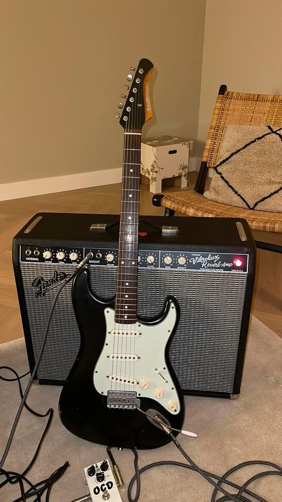 Fender Vibrolux reverb custom absolute nieuwstaat, Muziek en Instrumenten, Versterkers | Bas en Gitaar, Zo goed als nieuw, Minder dan 50 watt