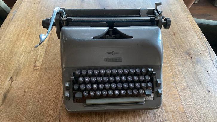 Adler typemachine, Diversen, Typemachines, Gebruikt, Ophalen of Verzenden