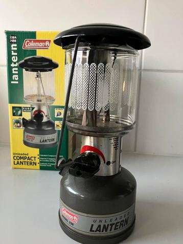 Coleman 226 Compacte Benzine Camping Lamp beschikbaar voor biedingen