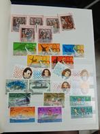 2 Postzegelboeken + Los Doosje met Postzegels, Postzegels en Munten, Ophalen of Verzenden, Nederland en Buitenland