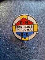 Speldje broche EHBO eenheids diploma met nummer, Verzamelen, Speldjes, Pins en Buttons, Ophalen, Gebruikt, Overige onderwerpen