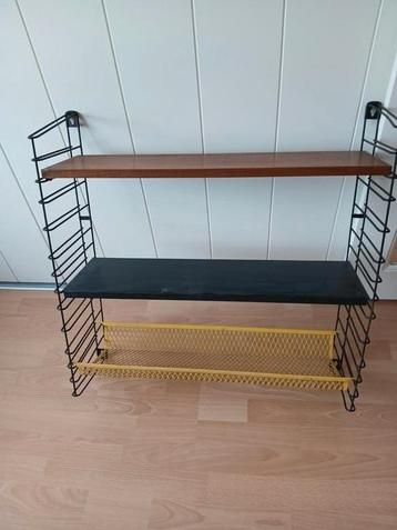 Vintage Tomado wandrek boekenrek  beschikbaar voor biedingen