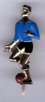 Voetballer koperkleurig speldje ( Y_034a ), Verzenden, Zo goed als nieuw, Sport, Speldje of Pin