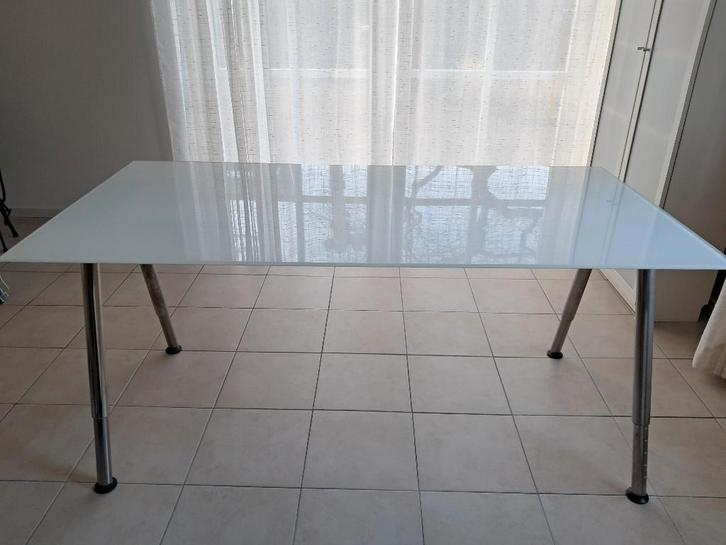 Bureau, Huis en Inrichting, Bureaus, Gebruikt, Bureau, In hoogte verstelbaar, Ophalen of Verzenden