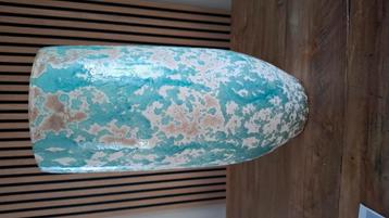 Grote vaas beschikbaar voor biedingen