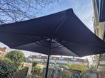 Mooi zwarte parasol( diam.300cm) met hoesje, Tuin en Terras, Parasols, Ophalen, Zo goed als nieuw
