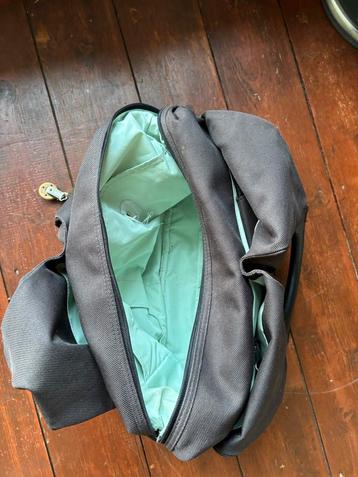 Zwarte Luiertas met Verschoningsmatje van Lassig beschikbaar voor biedingen