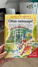 Janneke Schotveld - Oma ontsnapt!, Ophalen of Verzenden, Zo goed als nieuw, Janneke Schotveld