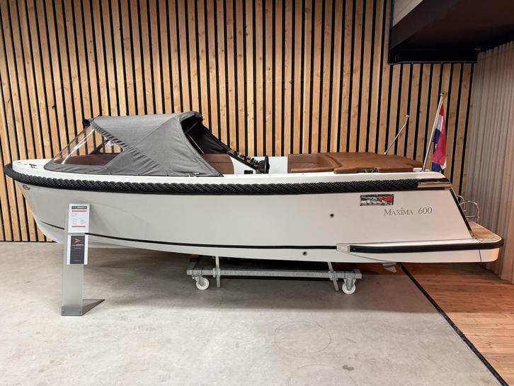 Mooie! MAXIMA 600 DELUXE '20PK HONDA' KRIJTGRIJS AUDIO Bj'21, Watersport en Boten, Sloepen, Zo goed als nieuw, 10 tot 30 pk, 6 meter of meer