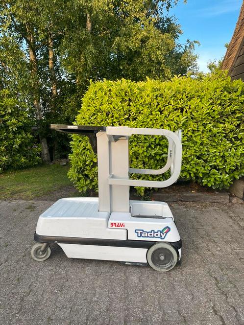 Bravi lui mini sk masthoogwerker hoogwerker orderpicker, Zakelijke goederen, Machines en Bouw | Liften, Steigers en Ladders, Ophalen