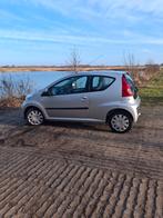 Peugeot 107 1.0 12V 3DR 2006 Grijs, Auto's, Voorwielaandrijving, 765 kg, 4 stoelen, 68 pk