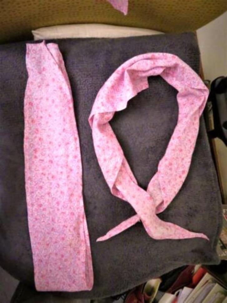 hals sjaaltjes erg leuk bloemetjes 8 stuks  voor 4,75, Kleding | Dames, Mutsen, Sjaals en Handschoenen, Zo goed als nieuw, Sjaal