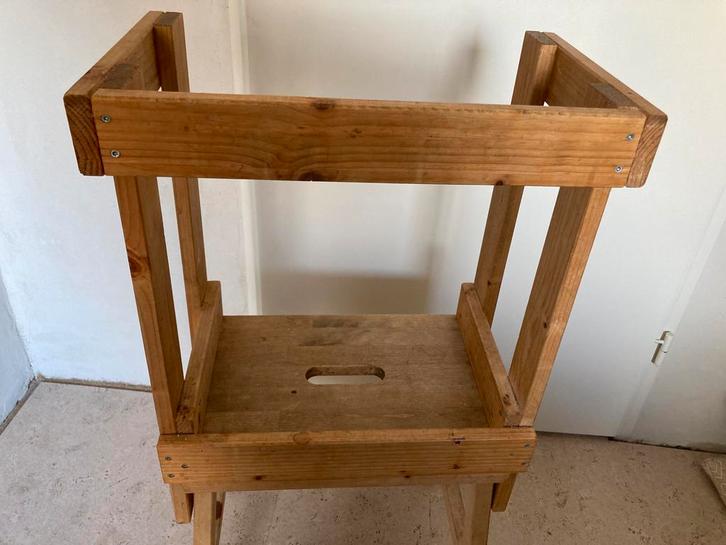 Gratis, opzetstuk om leertoren te maken op IKEA kruk, Huis en Inrichting, Tafels | Sidetables, Gebruikt, 25 tot 50 cm, 50 tot 100 cm