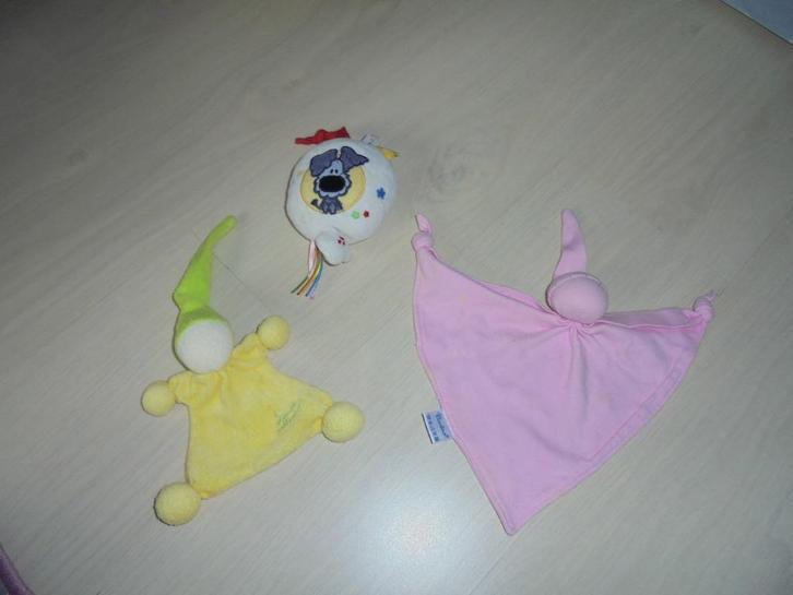 Baby knuffeldoekjes en speeldoosje woezel en pip, Kinderen en Baby's, Speelgoed | Knuffels en Pluche, Zo goed als nieuw, Ophalen of Verzenden