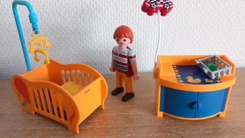 Playmobil babykamer met bedje en commode beschikbaar voor biedingen