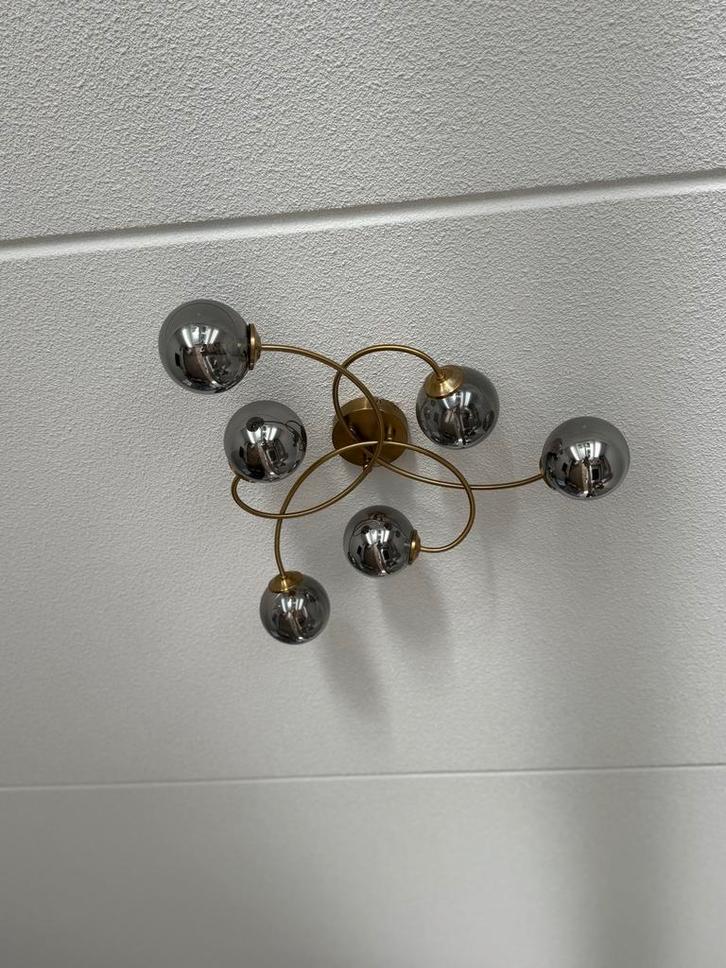 Moderne Plafondlamp met Glazen Bollen, Huis en Inrichting, Lampen | Plafondlampen, Zo goed als nieuw, Glas, Ophalen of Verzenden
