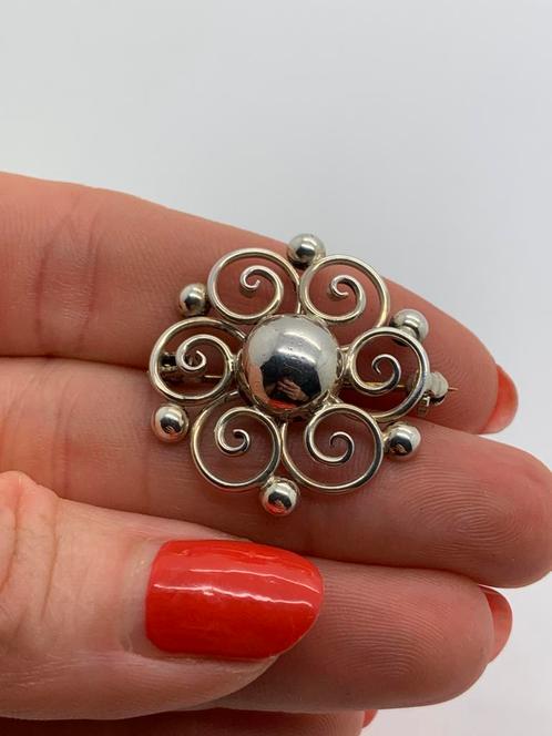 V503 Prachtige zilveren Deense broche Herman Siersbol, Sieraden, Tassen en Uiterlijk, Antieke sieraden, Broche, Zilver, Ophalen of Verzenden