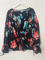 Zwarte blouse met bloemenprint, Kleding | Dames, Blouses en Tunieken, Ophalen of Verzenden, Zo goed als nieuw, Zwart