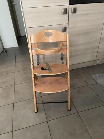 Nette verstelbare kinderstoel  beschikbaar voor biedingen