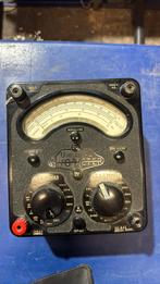 2x antieke volt meter AVO model 8, Antiek en Kunst, Antiek | Gereedschap en Instrumenten, Ophalen of Verzenden