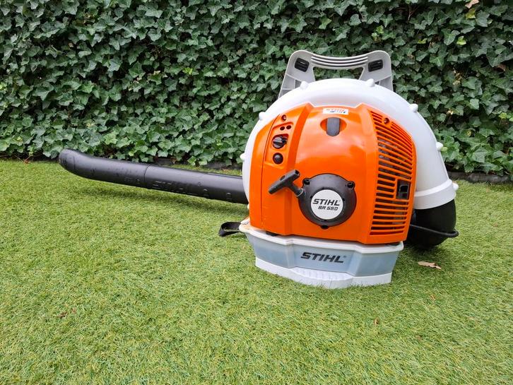 ✅️ Stihl br 550 bladblazer in nieuwstaat, Tuin en Terras, Bladblazers, Zo goed als nieuw, Ruggedragen, Benzine, Ophalen of Verzenden