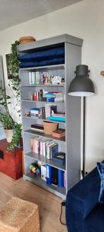 Grijze boekenkast te koop (IKEA), 50 tot 100 cm, 25 tot 50 cm, Zo goed als nieuw, Ophalen