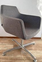 Grijze Deberenn Nano design stoel/ fauteuil met kruispoot, Huis en Inrichting, Ophalen of Verzenden, Zo goed als nieuw, 50 tot 75 cm