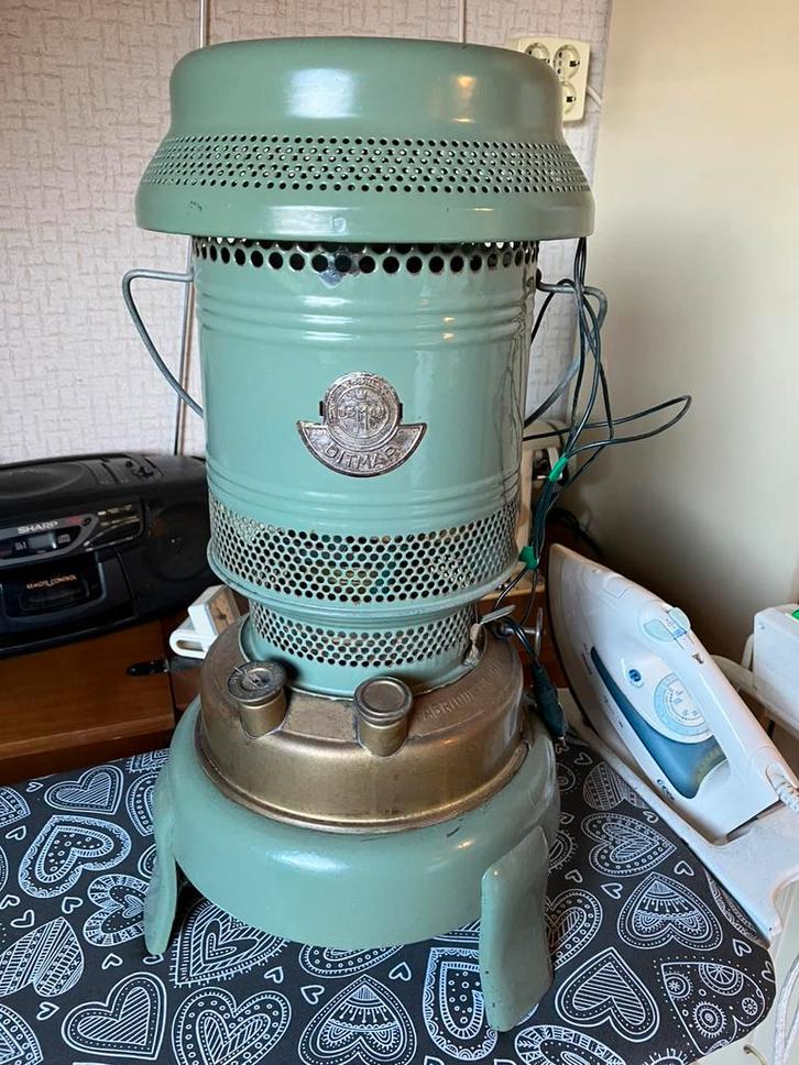 Vintage Ditmar Demon nr 69 oliekachel – zeldzaam model, Huis en Inrichting, Kachels, Vrijstaand, Oliekachel, Overige brandstoffen