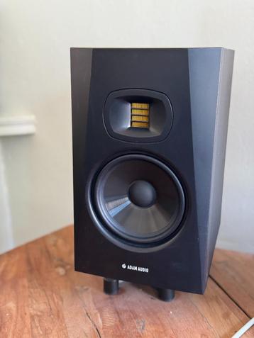 2x ADAM Audio T7V Monitor speakers beschikbaar voor biedingen