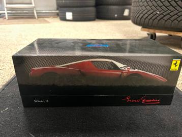 Enzo Ferrari BBR 1/18 Nieuw in Doos beschikbaar voor biedingen