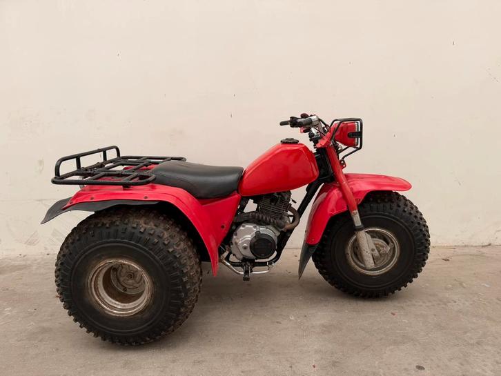Honda 200 ATC 1982 trike cross 200cc 4-takt, Motoren, Quads en Trikes, 11 kW of minder, 1 cilinder, Ophalen