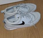 Zolder opruiming! -Nike lichtgrijs maat 40 - Izgs, Nike, Ophalen of Verzenden, Grijs, Sneakers of Gympen