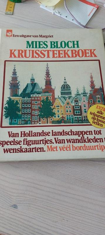 Mies Bloch Kruissteken boek, nooit gebruikt beschikbaar voor biedingen