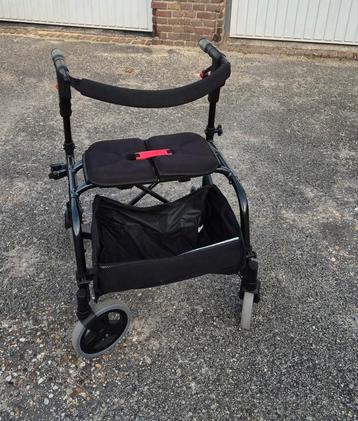 
te koop nexus  rollator  in nette staat beschikbaar voor biedingen