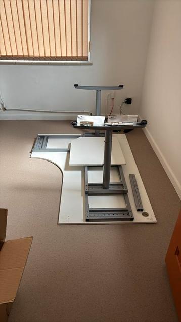Gratis en mooi hoekbureau wit ikea galant 160 x 120 Deventer