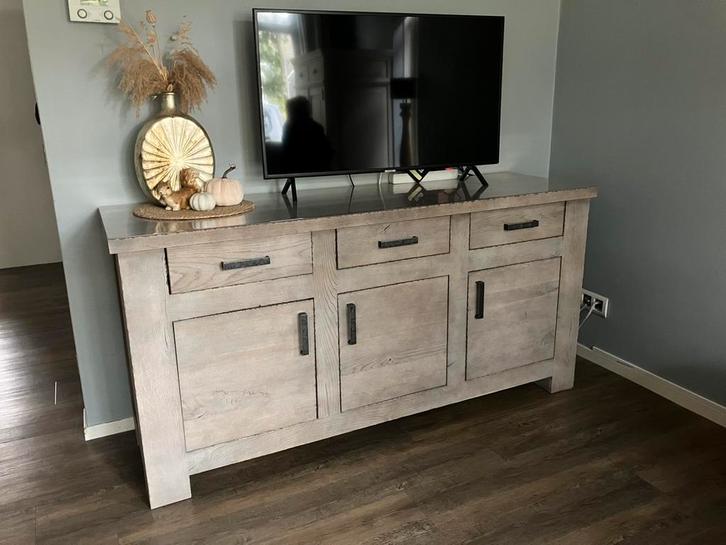 Degelijk Dressoir kast, Huis en Inrichting, Kasten | Dressoirs, Zo goed als nieuw, 150 tot 200 cm, 50 tot 75 cm, Ophalen