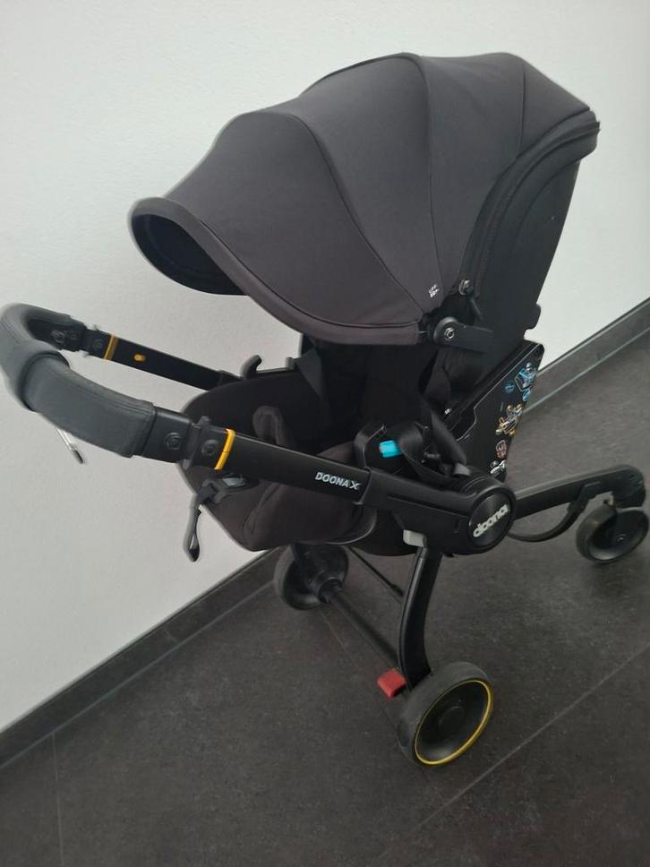 Doona X Autostoel en kinderwagen in één!, Kinderen en Baby's, Buggy's, Gebruikt, Overige merken, Zonnekap, Ophalen of Verzenden