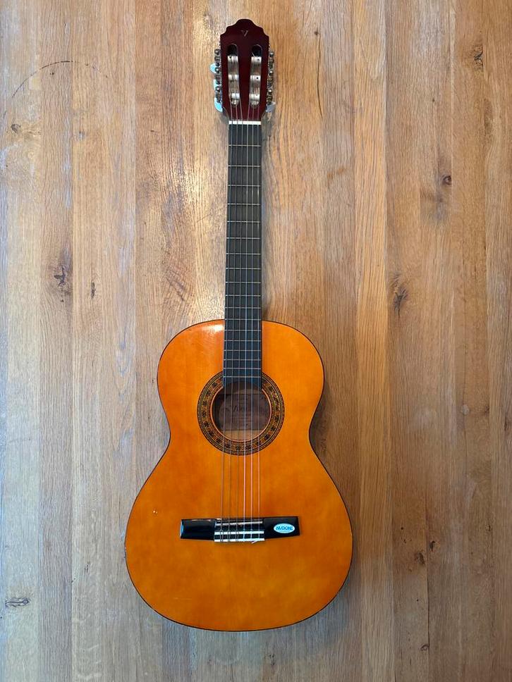Valencia Klassieke Gitaar - CG-140-34, Muziek en Instrumenten, Snaarinstrumenten | Gitaren | Akoestisch, Gebruikt, Klassieke of Spaanse gitaar