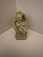 Beeldje: Kindje in hand, Antiek en Kunst, Ophalen of Verzenden