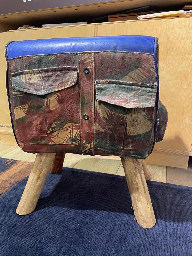 Leuk stoer krukje in jungle sfeer, Ophalen, Zo goed als nieuw, Rechthoekig, Overige materialen