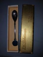 Antieke theelepel van p.w. akkerman, Ophalen, Zo goed als nieuw