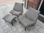 Twee design fauteuils met voetenbankje van Cartel Living, Huis en Inrichting, Fauteuils, Ophalen, Modern design, 75 tot 100 cm