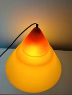 Glazen punt piramide lamp rood geel sfeerlicht goede staat, Ophalen, Gebruikt, Glas, Vintage modern design