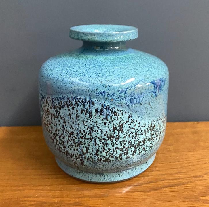 60 70's VAAS NR 29 Blauwe bolle Lawel vaas brede platte hals, Huis en Inrichting, Woonaccessoires | Vazen, Gebruikt, Blauw, Minder dan 50 cm