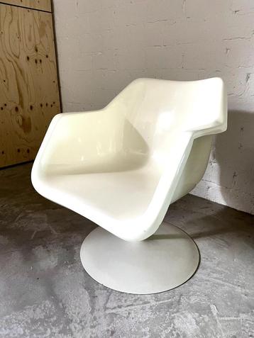 fauteuil beschikbaar voor biedingen
