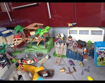MEGA GROTE PARTIJ VERSCHILLENDE PLAYMOBIL
DIT ZIT ERBIJ
GROO beschikbaar voor biedingen