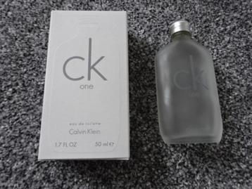 Parfumfles en originele doos Calvin Klein CK One 70 ml /leeg beschikbaar voor biedingen